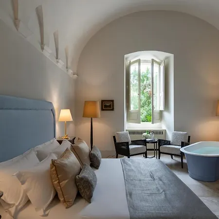 Hotel Palazzo Donna Elisabetta 5*